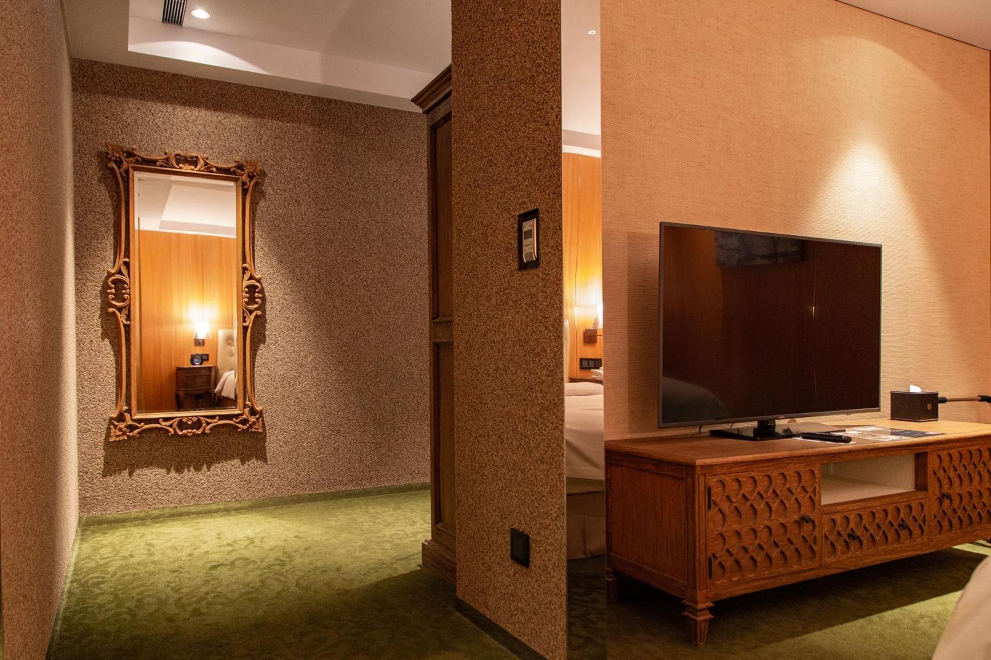 Inhouse Hotel Grand Taichung Exterior photo