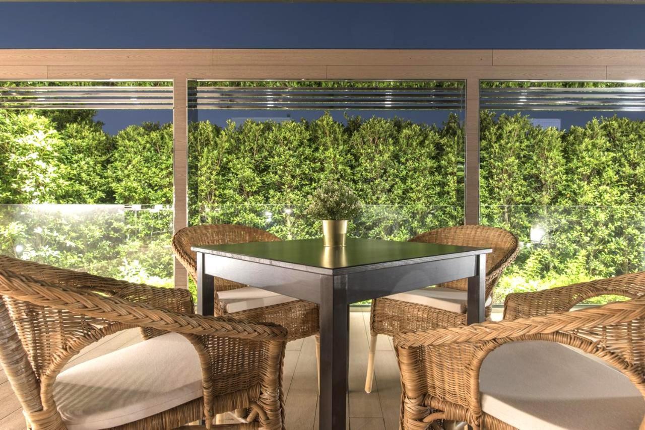 Inhouse Hotel Grand Taichung Exterior photo